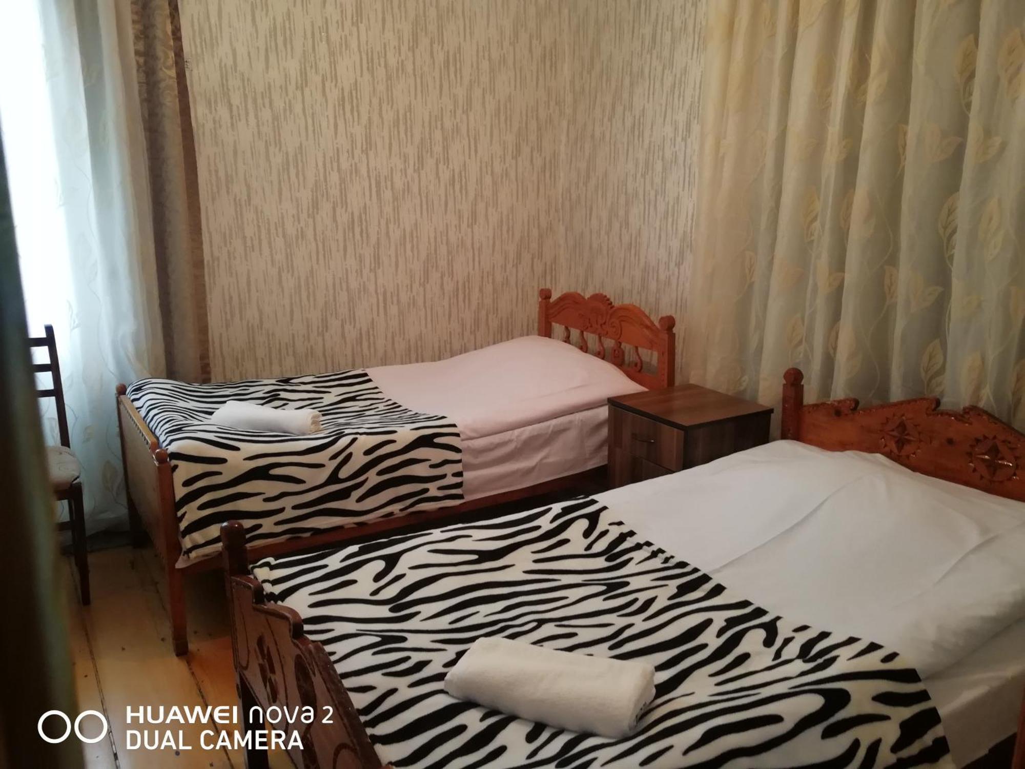 Nora'S Guesthouse Zhabeshi Bilik gambar