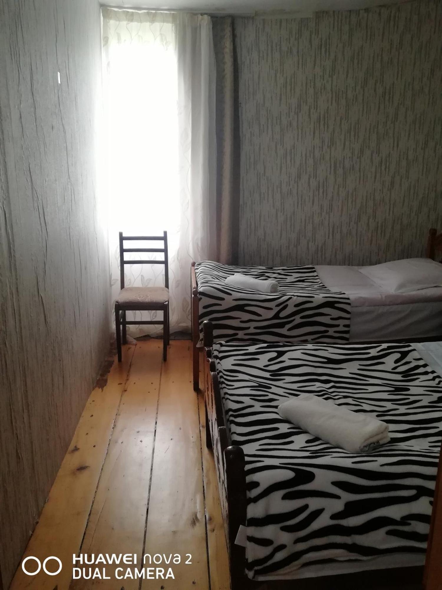 Nora'S Guesthouse Zhabeshi Bilik gambar